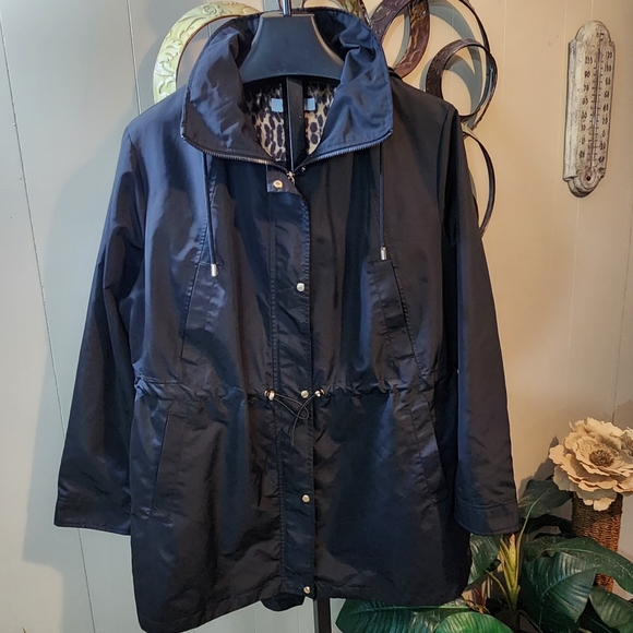 Nine West Short Trenchcoat